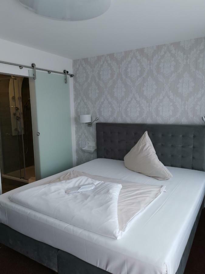 Petri Hotel